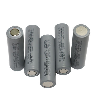ऊर्जा भंडारण के लिए हाई पावर सेल 3.6 वोल्ट ली आयन 2600mah 18650 बैटरी